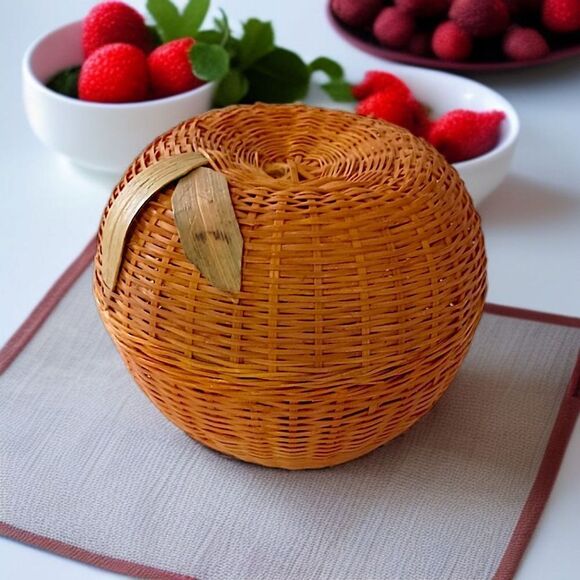 Wicker Apple Basket Trinket Box Vintage Woven Natural Fruit Cottage Farmhouse - Picture 15 of 16